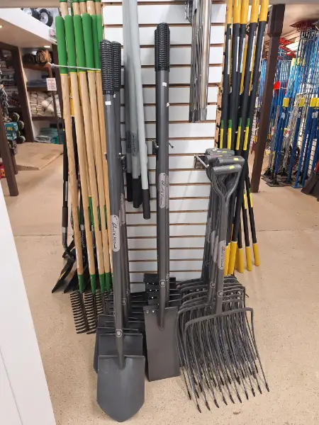 Robert H. Histand Shovels